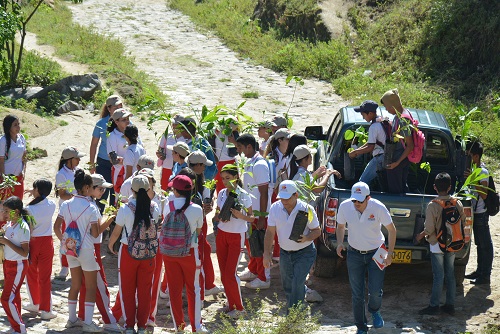 COMFACESAR REALIZÓ JORNADA ECOLÓGICA Y DE REFORESTACIÓN EN ATÁNQUEZ COMFACESAR REALIZÓ JORNADA ECOLÓGICA Y DE REFORESTACIÓN EN ATÁNQUEZ